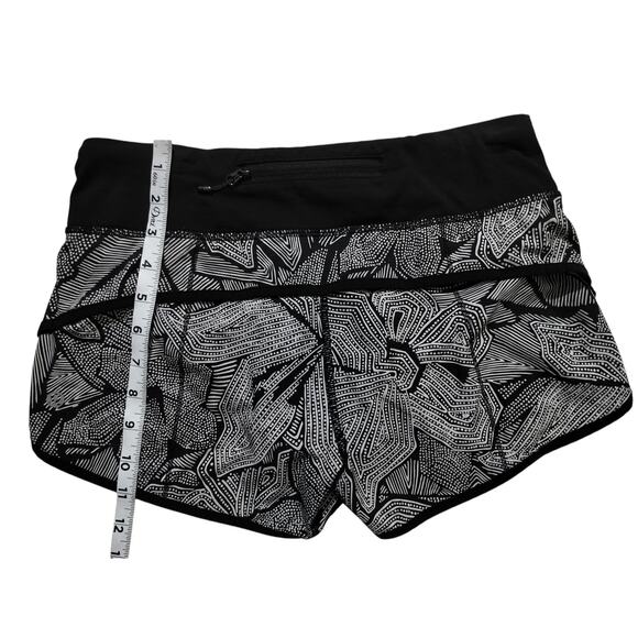 Lululemon womens Speed‎ Short 2.5" black white shorts size 4 - Picture 9 of 11